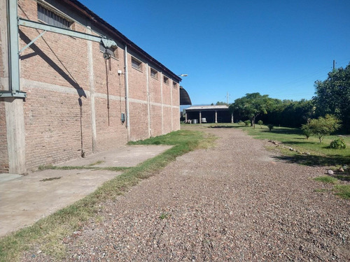 Imagen 3 de 21 de Bodega En Fray Luis Beltrán
