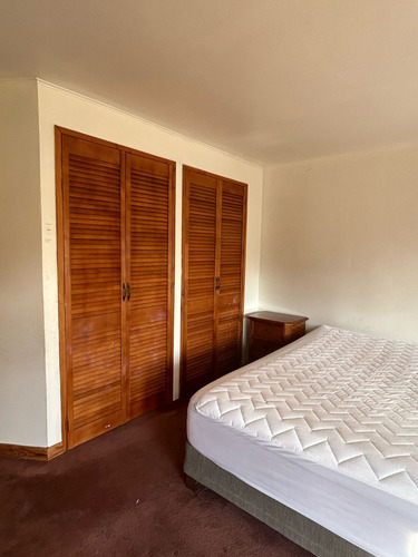 Arriendo Casa De 2 Pisos, Condominio Parque Del Lago, Vca