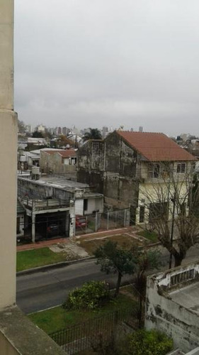 Imagen 3 de 30 de Depto Dos Dormitorios En Alquiler Lanus Este