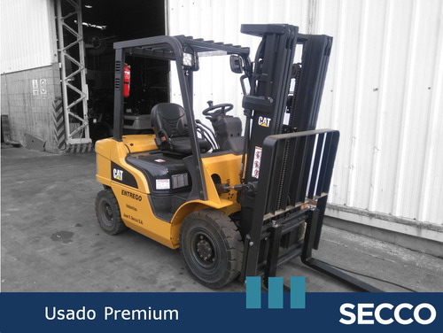 Imagen 2 de 5 de Autoelevador Cat Usado 2.5 Tn Diesel, Premium