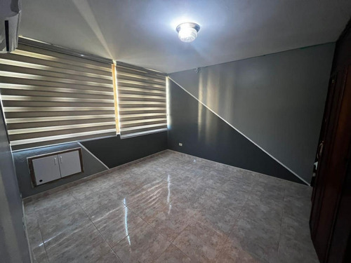 Imagen 12 de 17 de Mariano Urbina Vende Apartamento En Naguanagua Mañongo Res Araguaney Foa-2153