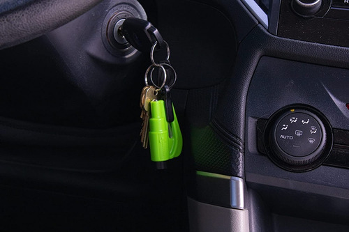 Resqme, Llavero De Auto Original Con Herramienta De Escape