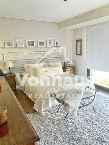 Venta Moderna Casa En Altos De La Tahona