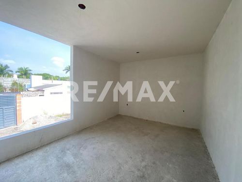 Casa En Venta En Morelos, Fraccionamiento En Centro De Oaxtepec