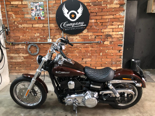 Harley Davidson Dyna Super Glide Custom 2011 - Moto Linda!