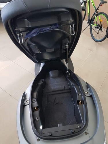 Imagen 7 de 11 de Kymco 350i Downtown