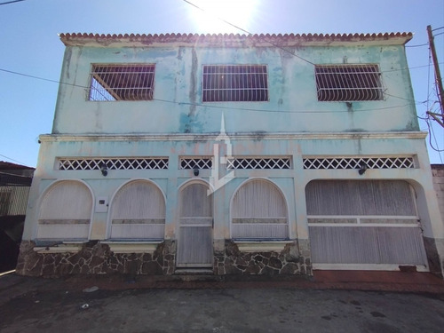 Casa En Urbanización Gran Sabana, Sector Las Casitas
