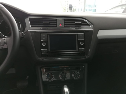 Imagen 10 de 14 de Volkswagen Tiguan Trendline Tsi Dsg L4 150 Hp 2019