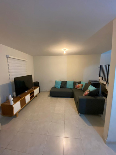 Habitación En Casa Residencial En El Refugio En Renta Con Todos Los Servicios Incluidos