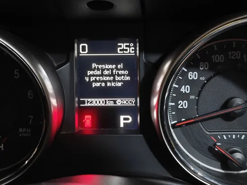 Jeep Grand Cherokee Laredo V6 Lujo 4x2 At