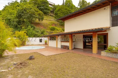 Casa En Venta Los Campitos Lp