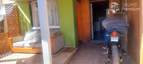 Casa En Venta De 3 Dorm. En El Monte