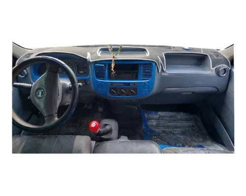 Cubre Tablero Nissan Urvan  2002 - 2007