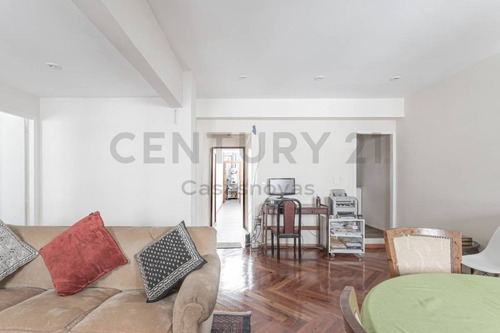 Imagen 3 de 29 de Venta Recoleta - Pza Vte Lopez - Exclusivo Piso 2 Dormitorios - Excelente Estado