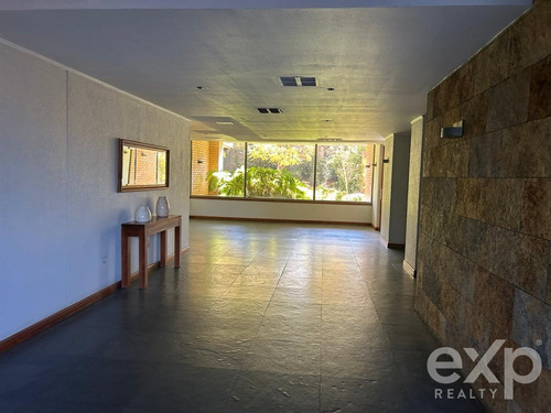 Departamento En Venta De 4 Dorm. En Las Condes