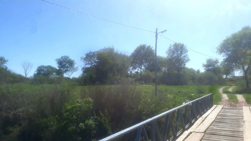 Imagen 3 de 10 de Vendo Terreno De 50x50 A Metros Del Arroyo En Esquina Corrientes!!!!