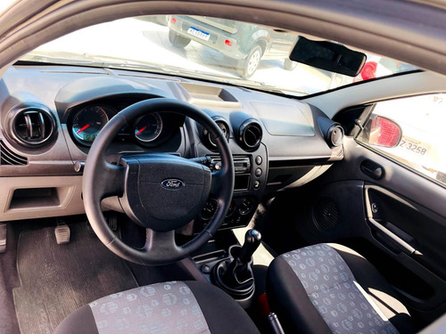 Imagem 4 de 15 de Ford Fiesta 1.0 Mpi Sedan 8v Flex 4p Manual