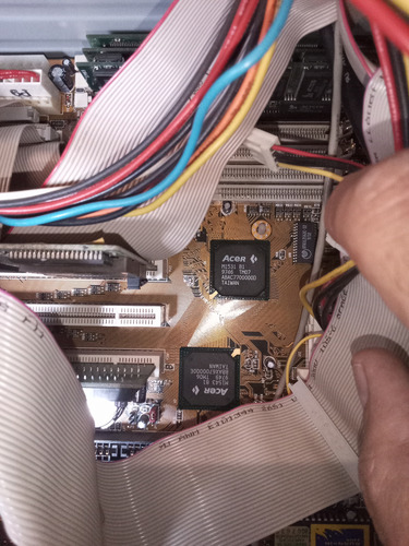 Cpu Windows 95 Vintage Funcionando En Muy Buen Estado