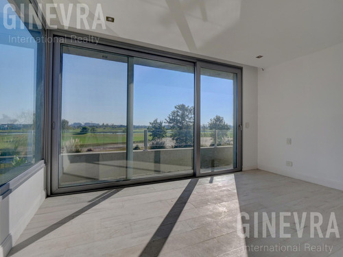 Casa En Venta A Estrenar En Nordelta, El Golf