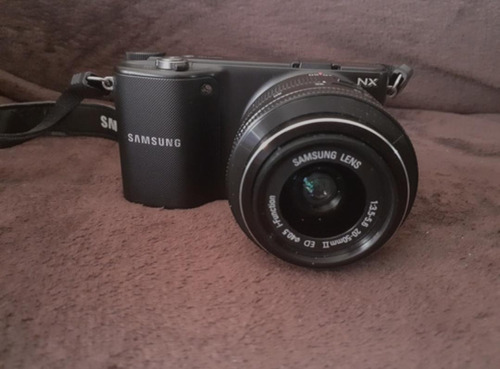 Camara Samsung Nx2000