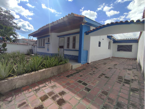 Aacosta Vende Casa Cómoda Trigal Sur Calle Cerrada 