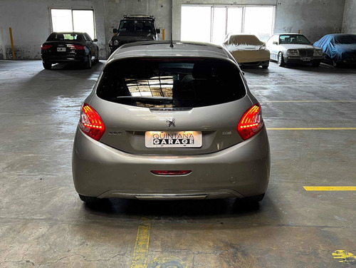 Imagen 11 de 23 de Peugeot 208 2014 1.6 Xy