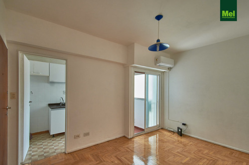 2 Amb En Venta Con Espacio Guardacoche Móvil