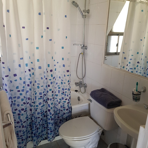 Arriendo Por Noche Acogedora Casa, Con Excelente Ubicación.