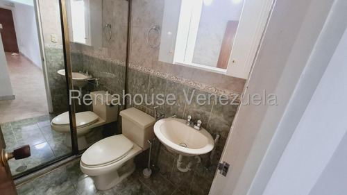 Oportunidad De Alquilar Céntrico Y Cómodo Apartamento En Los Chaguaramos - Mls #25-24036 - Jca