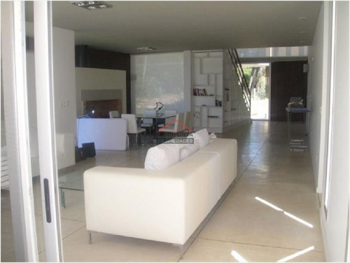 Casa En Rincã³n Del Indio, 3 Dormitorios *- Ref: 3948