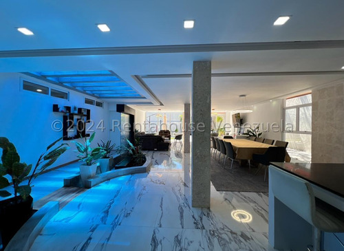 Venta De Espectacular Casa En Prados Del Este / Cl Mls-24-23251