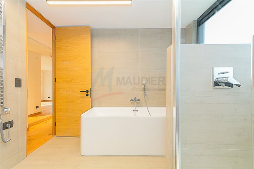 Departamento En Arriendo De 2 Dorm. En Las Condes