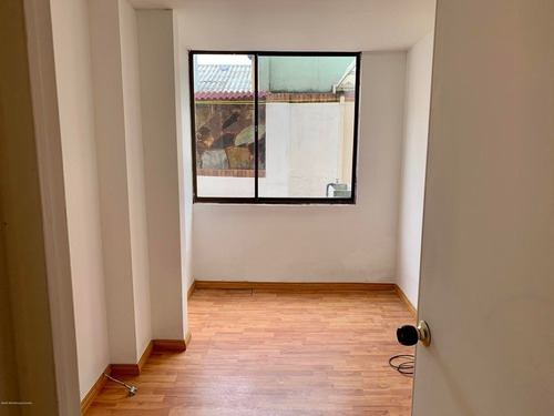 Apartamento En Bella Suiza Rah Co: 21-1324