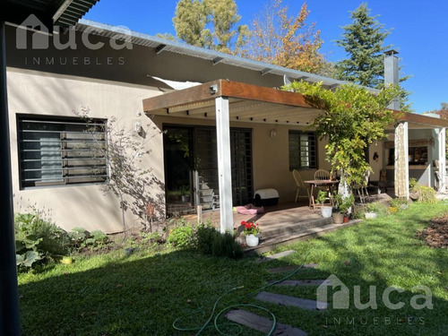 Imagen 27 de 30 de Venta | Moderna Casa Nueva C/jardin Y Piscina | Barrio La Bota