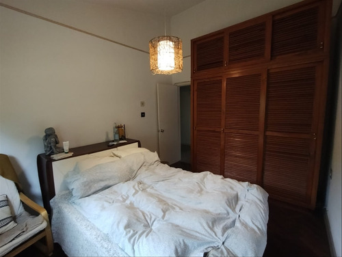Casa Sólida En Un Terreno Con Parque- Vivienda Y/inversión
