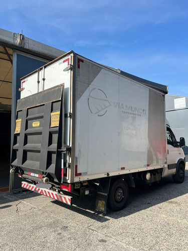 Iveco Daily 35s14 Com Plataforma Hidráulica