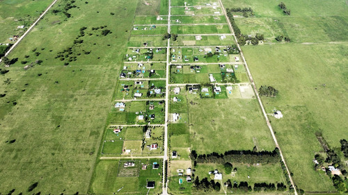 Imagen 8 de 9 de Lote Con Mejoras En Barrio De Quintas Los Fresnos Uribelarrea
