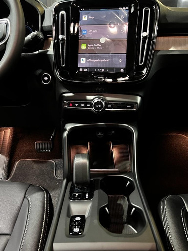 Imagen 6 de 10 de Volvo Xc40 B4 Plus Hibrida