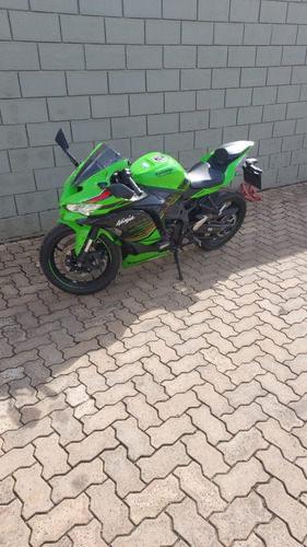 Moto Esportiva Zx4-r, 4 Cilindros, Boa Para Cidade E Estrada