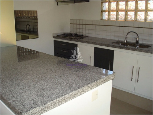 Casa Cerca De La Playa En Rincón Del Indio, Punta Del Este.- Ref: 30251