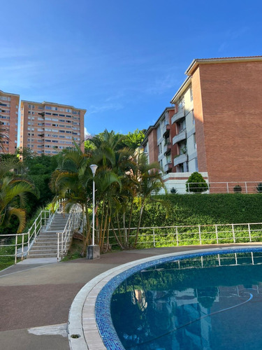 Se Vende Estupendo Ph De 67 Mts2. Ubicado En La Urbanización Miravila De Parque Caiza. Mdf