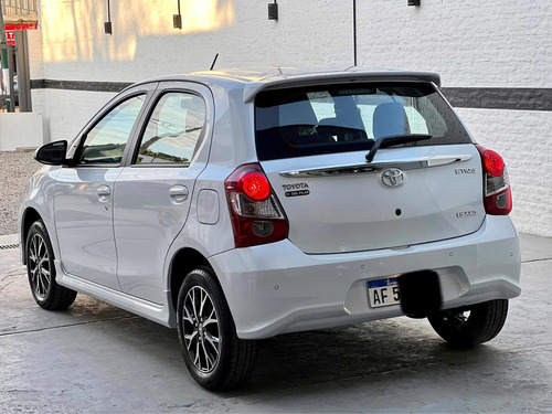 Imagen 12 de 21 de Toyota Etios 2022 1.5 Xls At