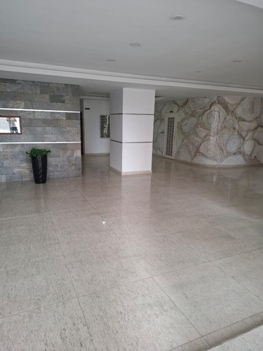Apartamento En Venta Urbanizacion El Parral
