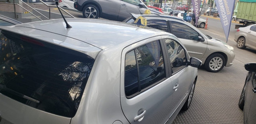 Robayna Volkswagen Fox 1.6 Highline Año 2016 Gris
