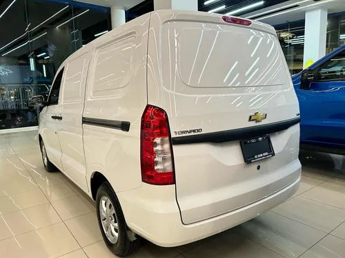 Chevrolet Tornado Van