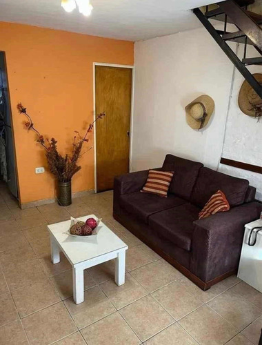 Venta Duplex De 3 Ambientes Con Patio En Castelar
