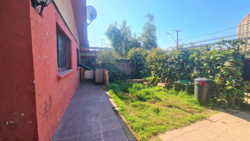 Venta Amplia Froilan Roa Macul 4d+2b, Patio Estacionamiento