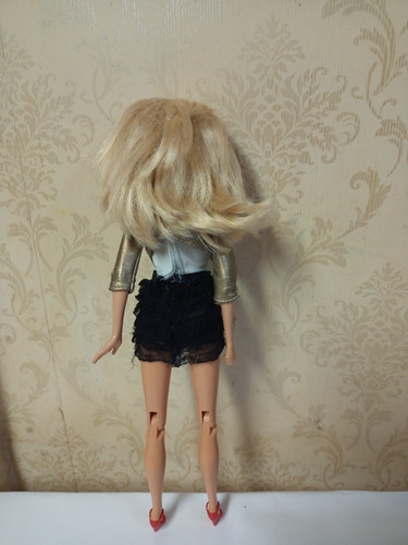 Boneca Barbie Articulada Usada (Usado)