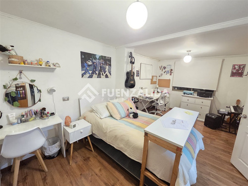 Casa En Venta De 3 Dorm. En Ñuñoa