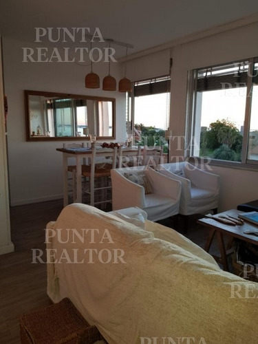Apartamento En Alquiler En El Puerto De Punta Del Este- Ref: 297